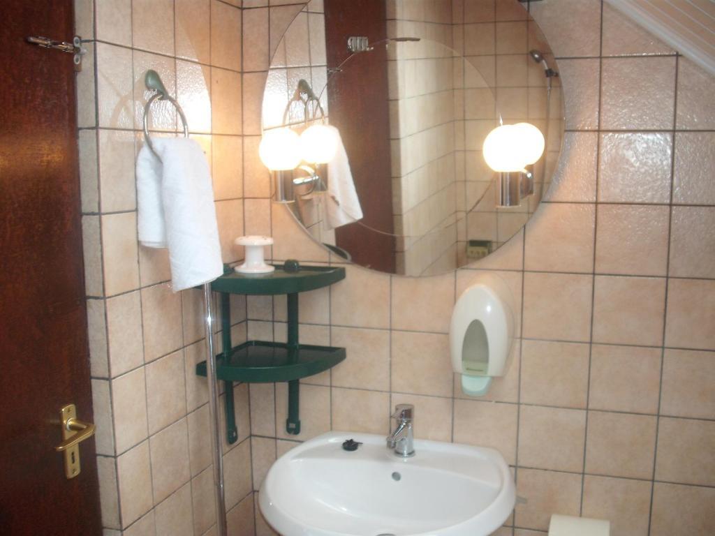 Nimród Pihenőház Egerszalók Camera foto